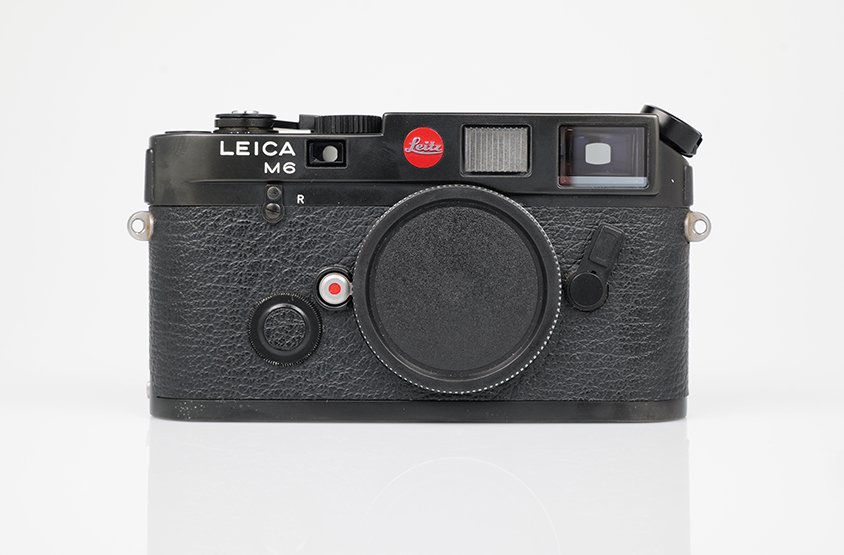 LEICA M6, BLACK CHROME-PLATED