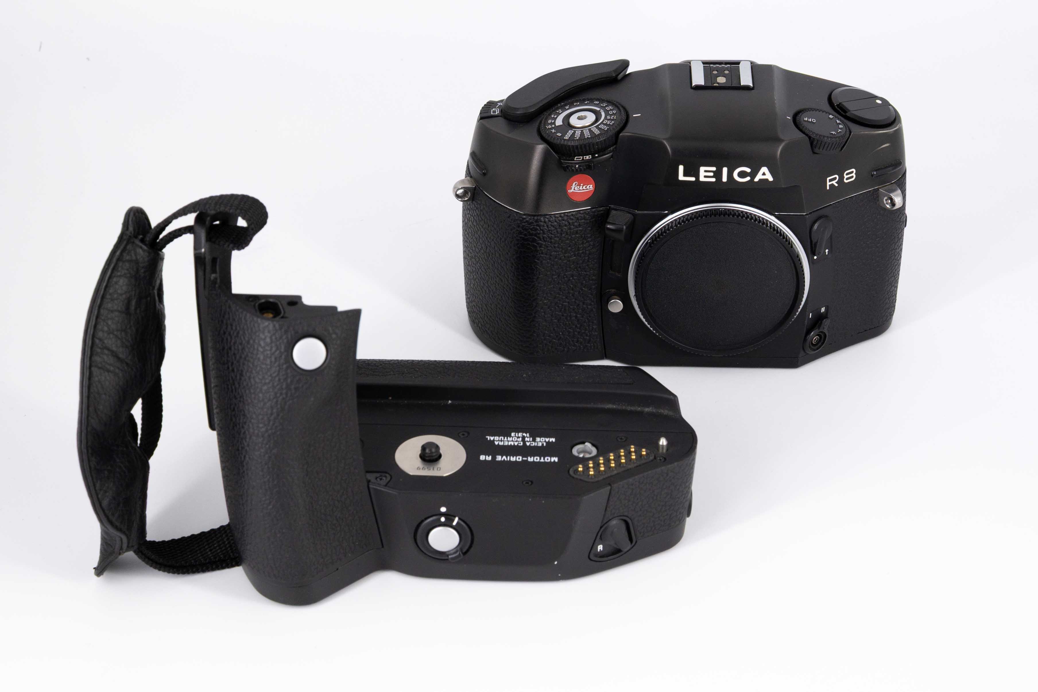 R8, schwarz verchromt