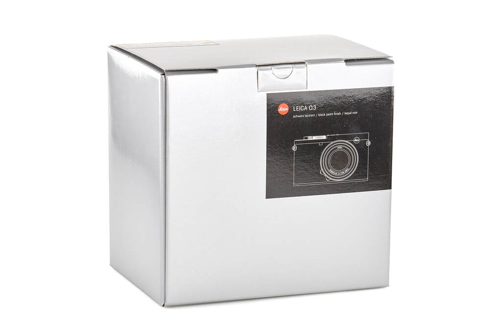 Leica Q3 19080 - with one year guarantee