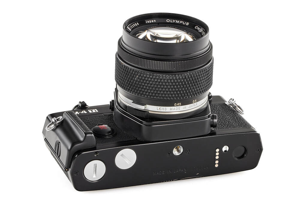 Olympus OM-4 Ti + Zuiko 1,2/55mm Outfit Olympus OM-4 Ti + Zuiko 1,2/55mm Outfit