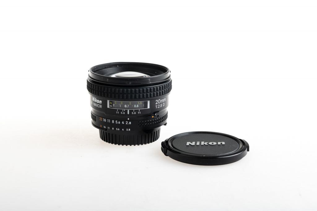 Nikon AF 20/2,8 Nikkor Nikon AF 20/2,8 Nikkor
