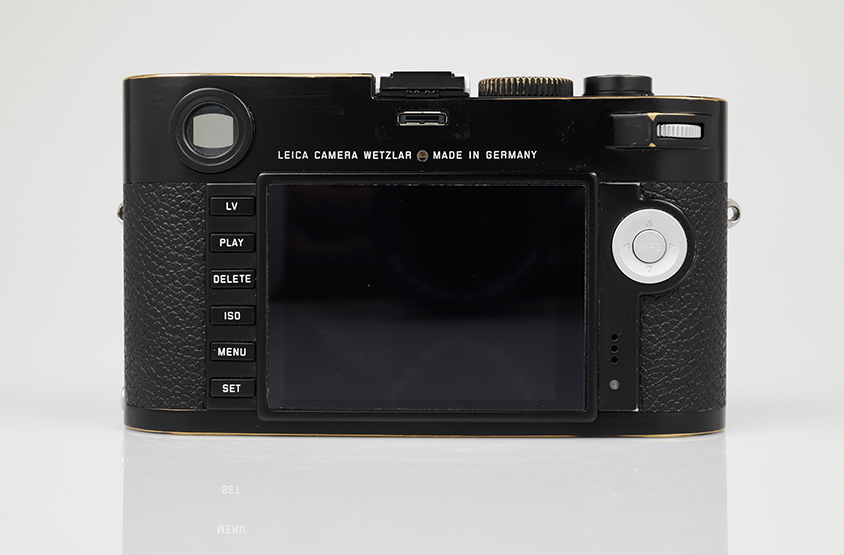 M (Typ 240), schwarz lackiert