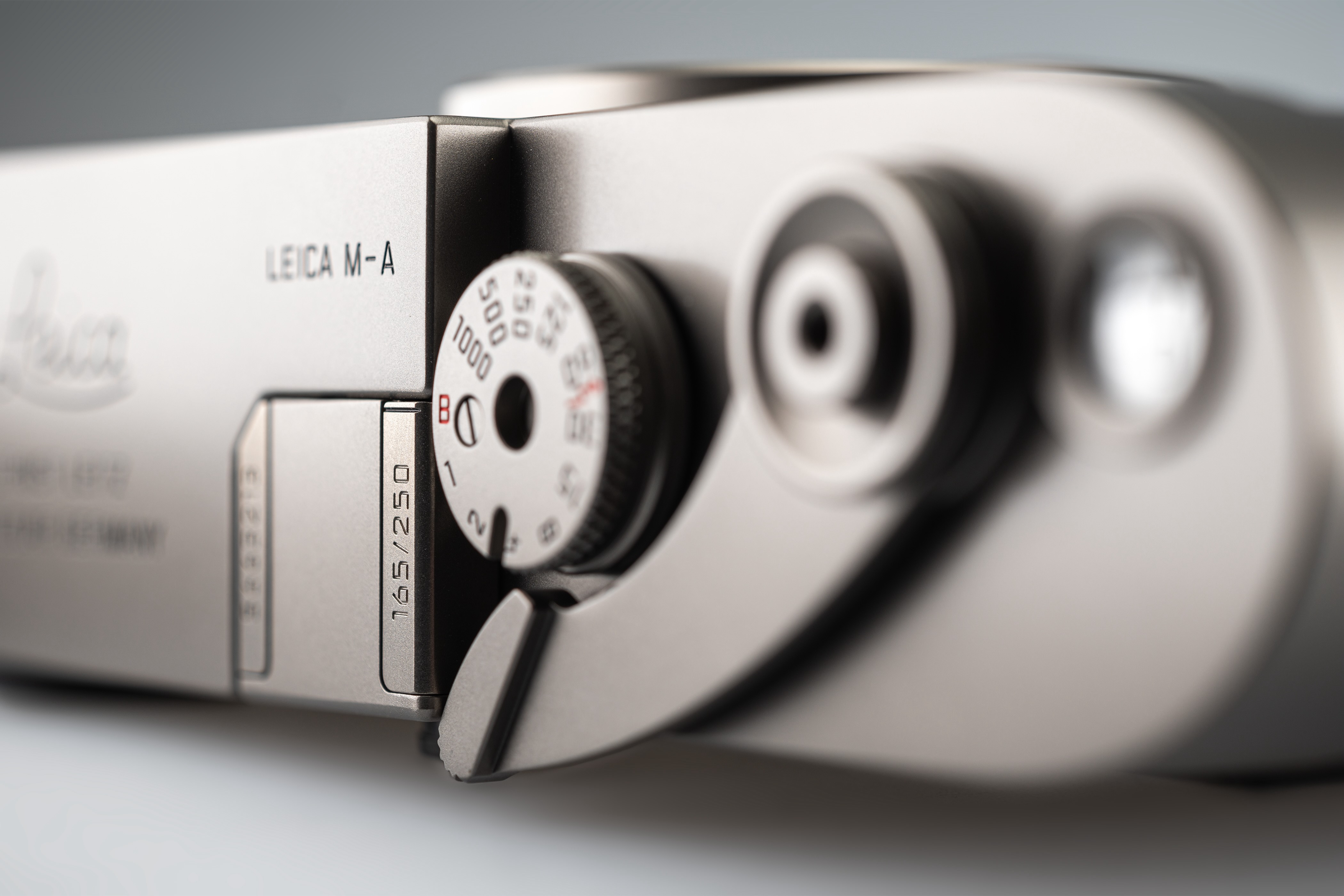 Leica M-A Titan Set with APO-Summicron-M 2/50 ASPH Leica M-A Titan Set with APO-Summicron-M 2/50 ASPH