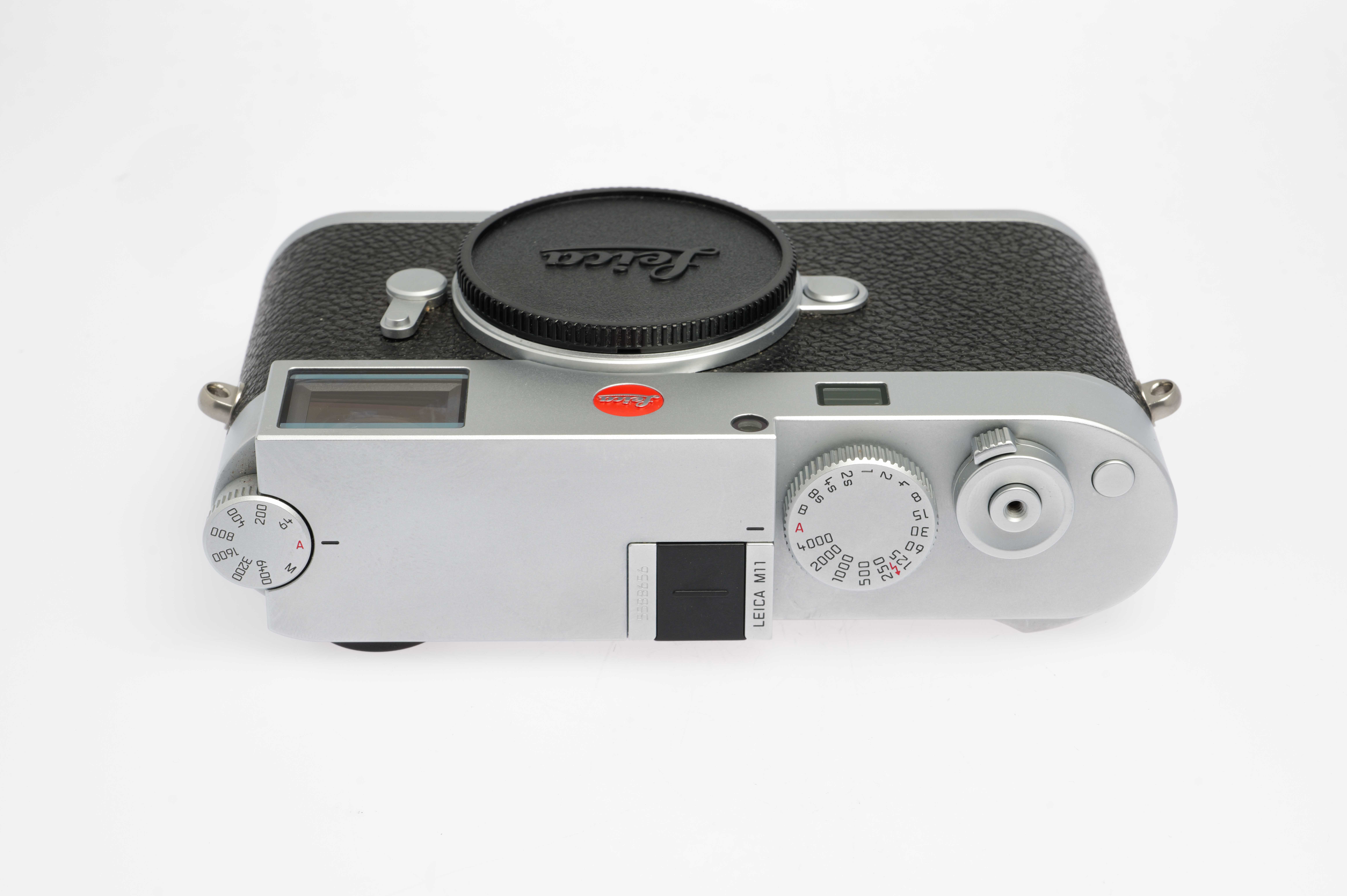Leica M11, silbern verchromt with original packaging