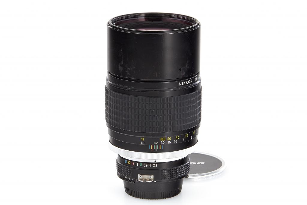 Nikon AI 180/2,8 Nikkor Nikon AI 180/2,8 Nikkor