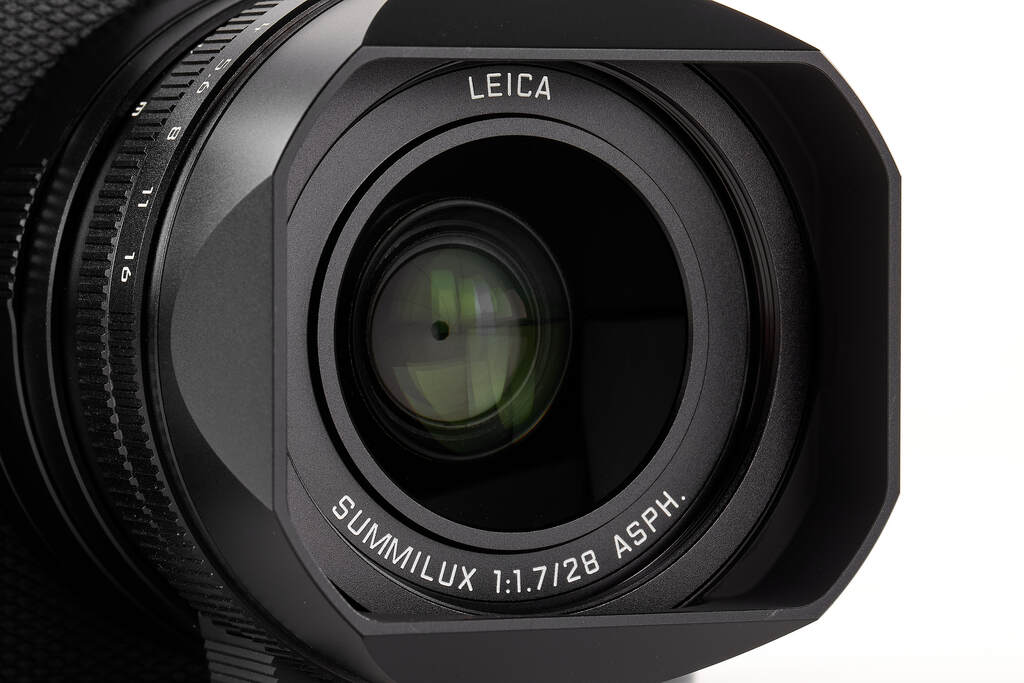 Leica Q3 19080 - with full guarantee