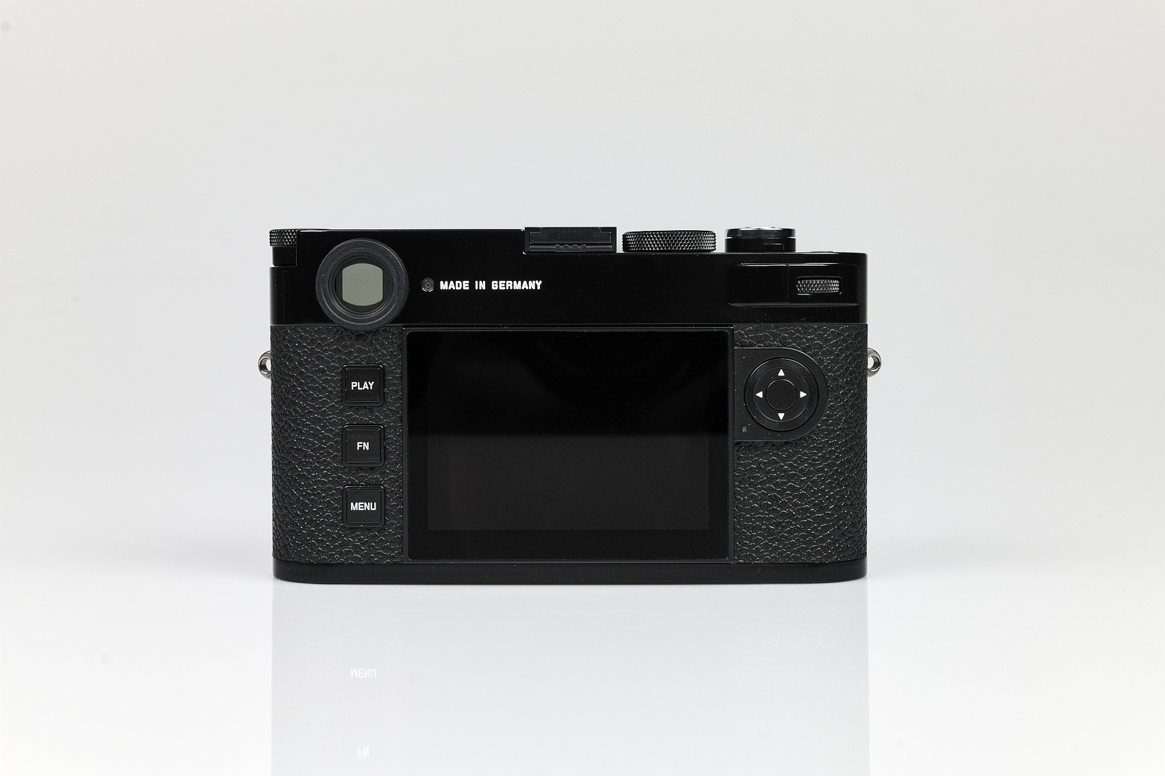 Leica M11, glossy black lacquered