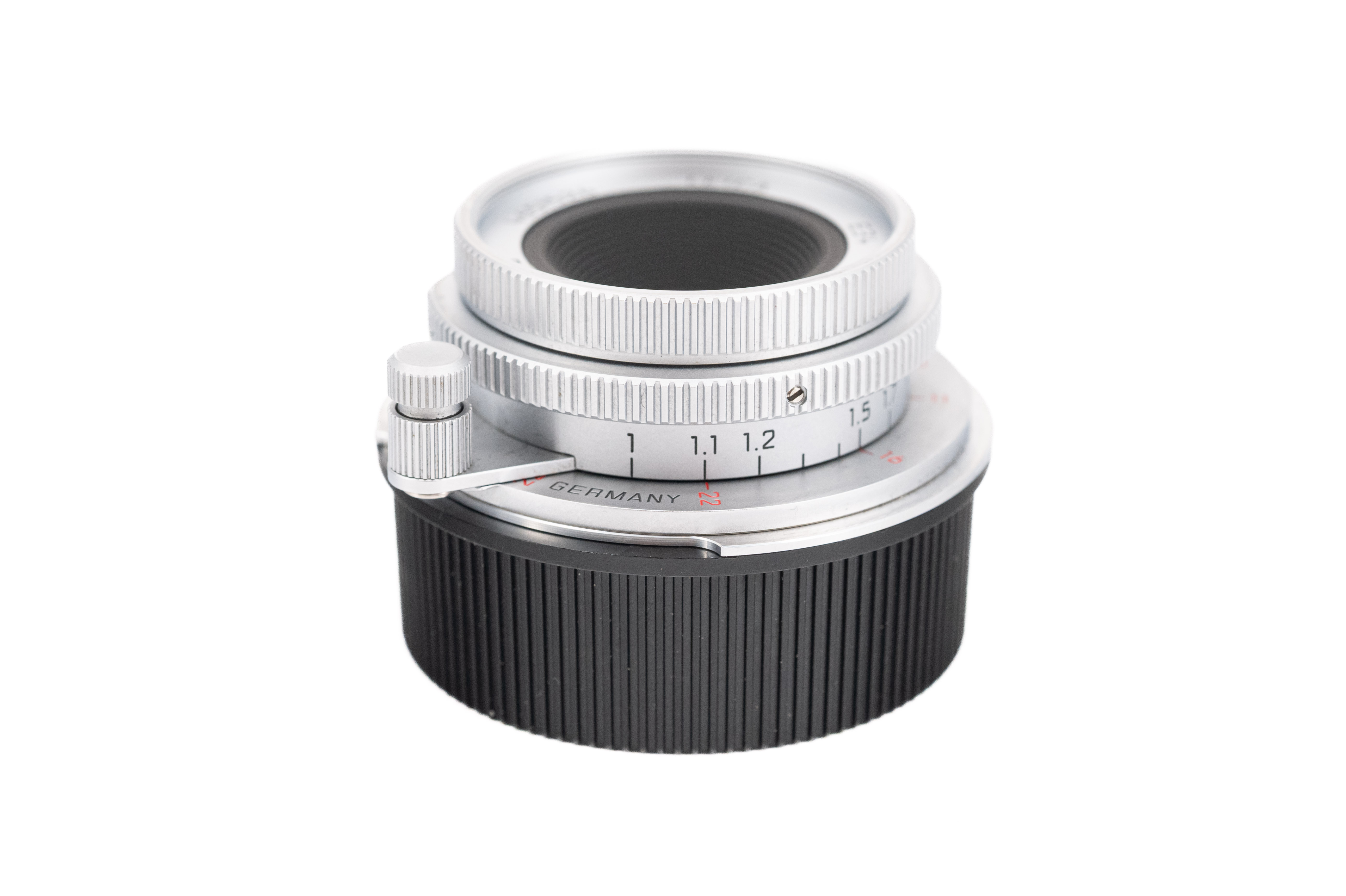 ライカ [新品]Leica ズマロンM F5.6/28mm シルバー（11695