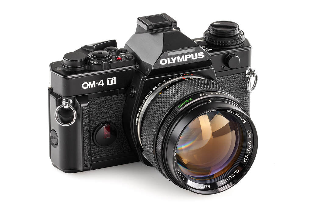 Olympus OM-4 Ti + Zuiko 1,2/55mm Outfit Olympus OM-4 Ti + Zuiko 1,2/55mm Outfit