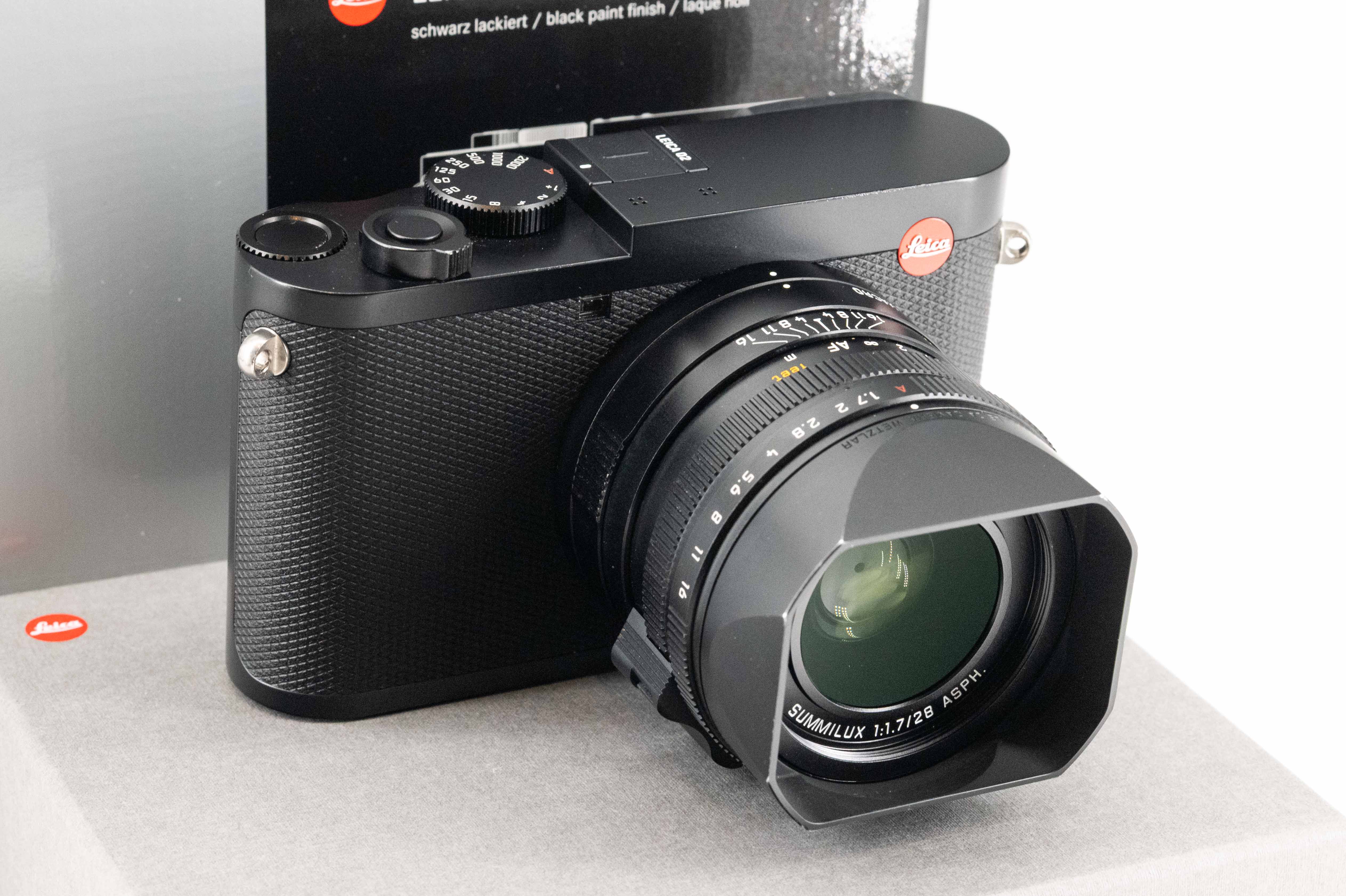 Leica Q2 Black 19050