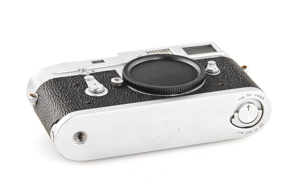 Leica M2 chrome