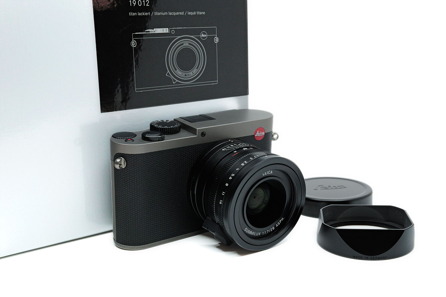 Leica Q (Typ 116), Titan Edition