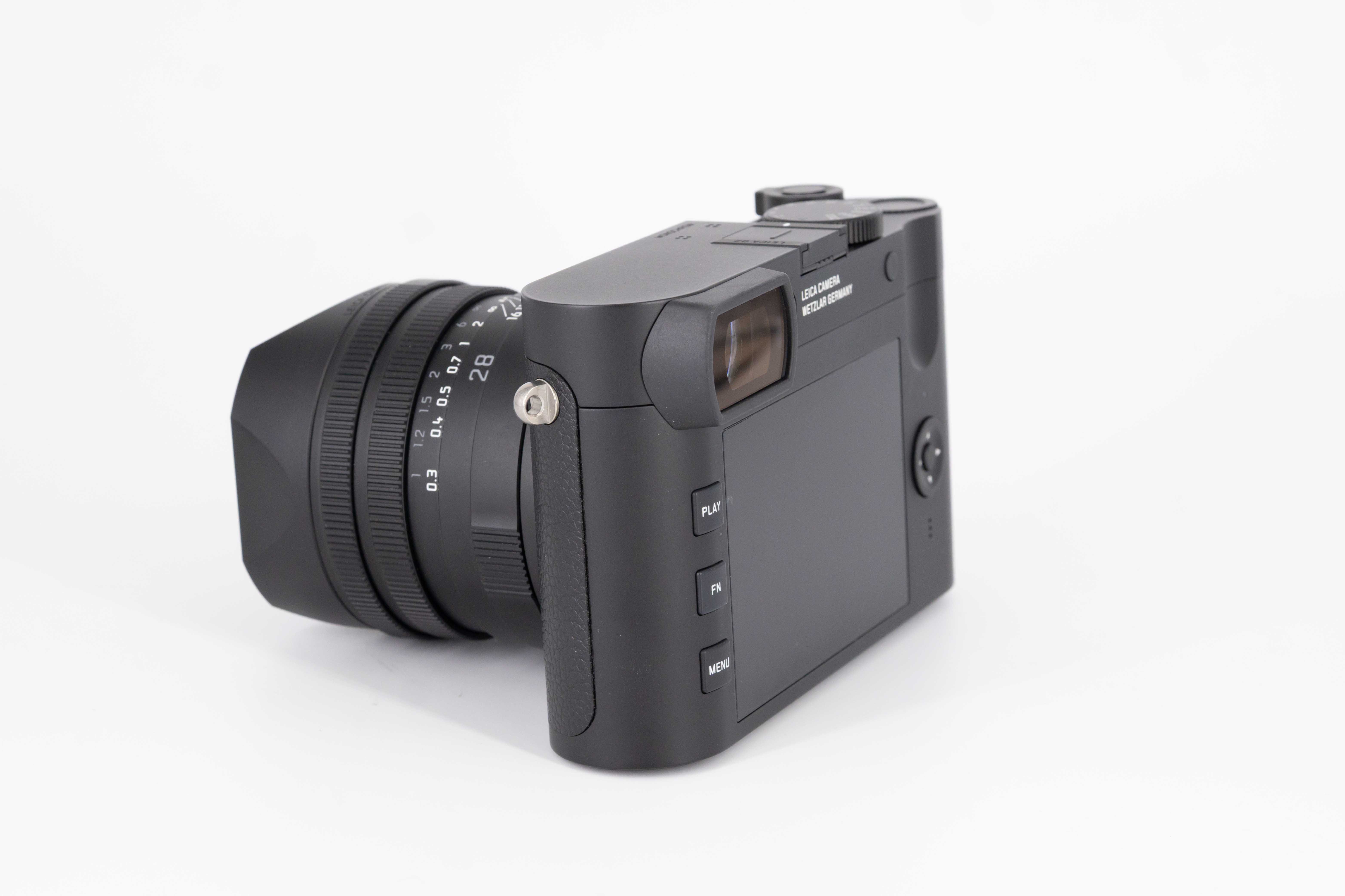 Q2 Monochrom, schwarz