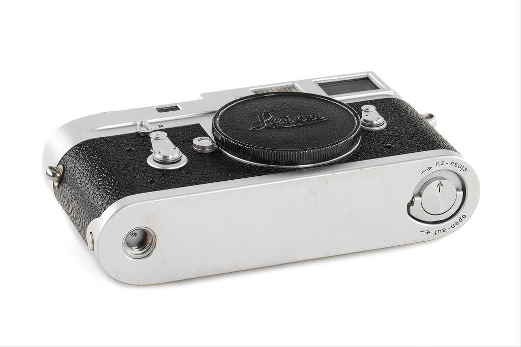 Leica M2 chrome - with full CLA