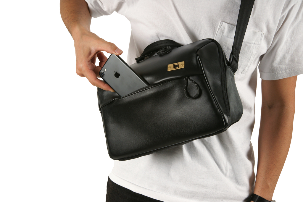 Artisan&Artist PVC leather/Nylon bag ACAM BS0003 BKGY