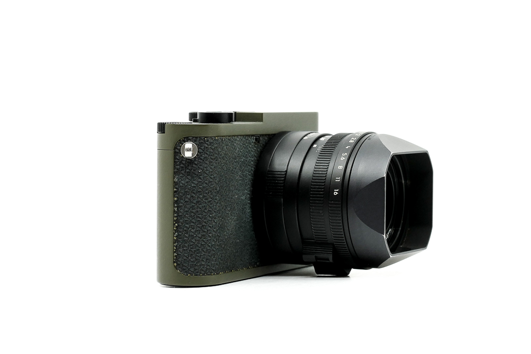 Leica Q2 "Reporter"