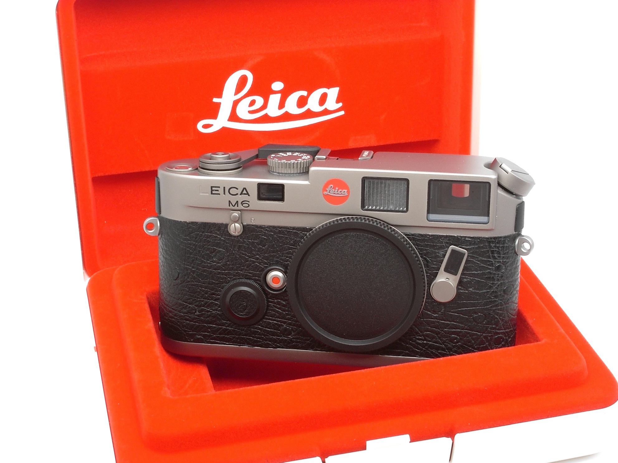 Leica M6 titanium plated