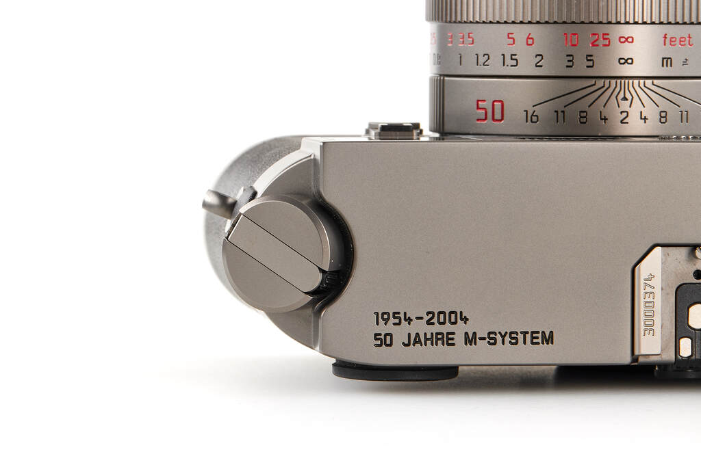 Leica M7 10570 "50 Years of Leica M System" Titan set