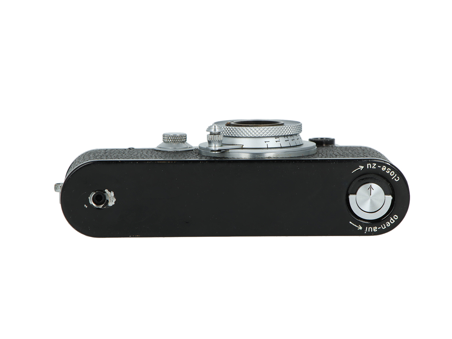 Leica IIIC ridipinta di nero + Elmar 50mm 3,5 argento (10064) Leica IIIC ridipinta di nero + Elmar 50mm 3,5 argento (10064)