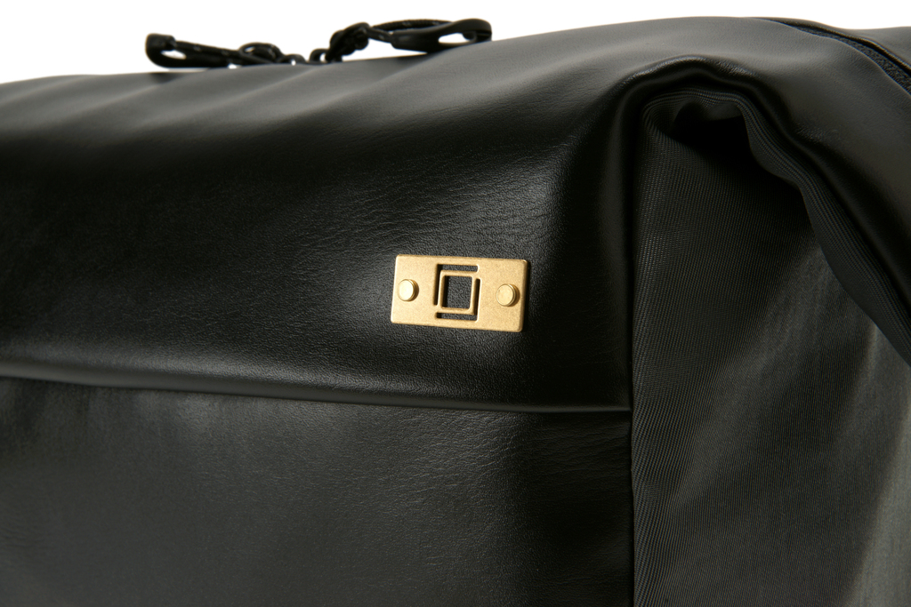 Artisan&Artist PVC leather/Nylon bag ACAM BS0002 BKGY