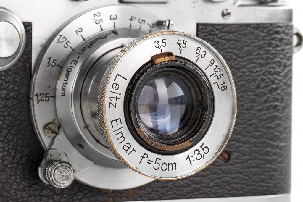Leica IIIc chrome 'Luftwaffen-Eigentum'