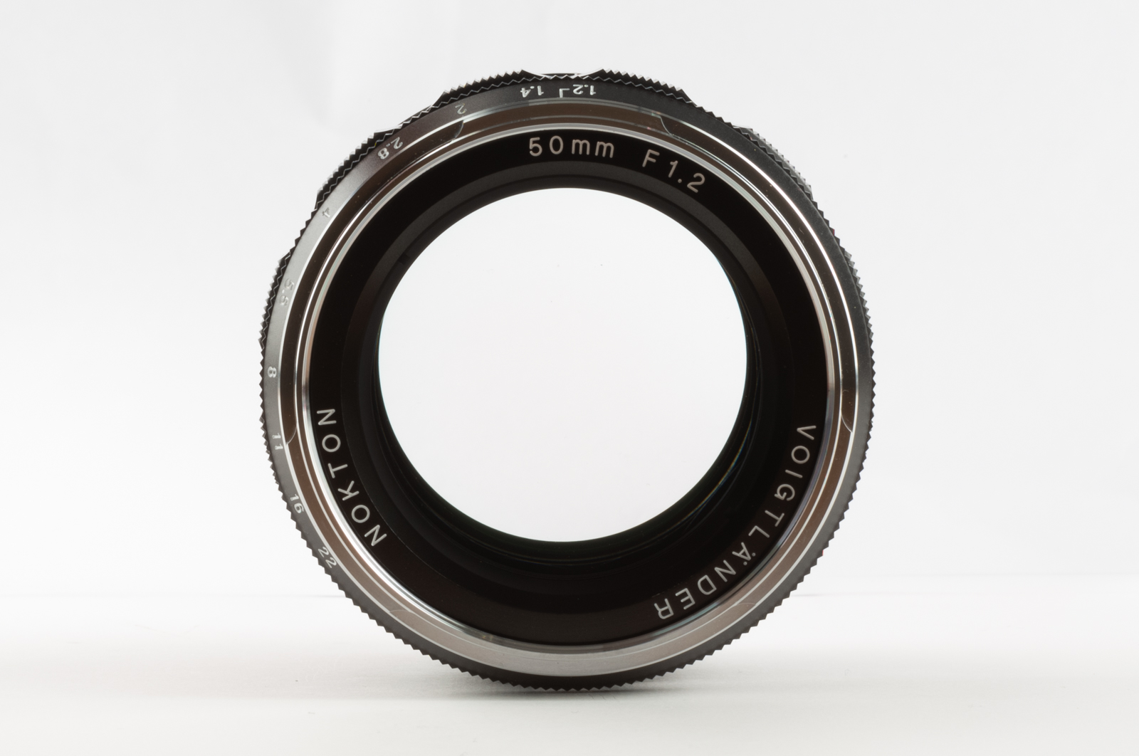 Voigtländer Nokton 50mm F/1.2 VM ASPH. Voigtländer Nokton 50mm F/1.2 VM ASPH.
