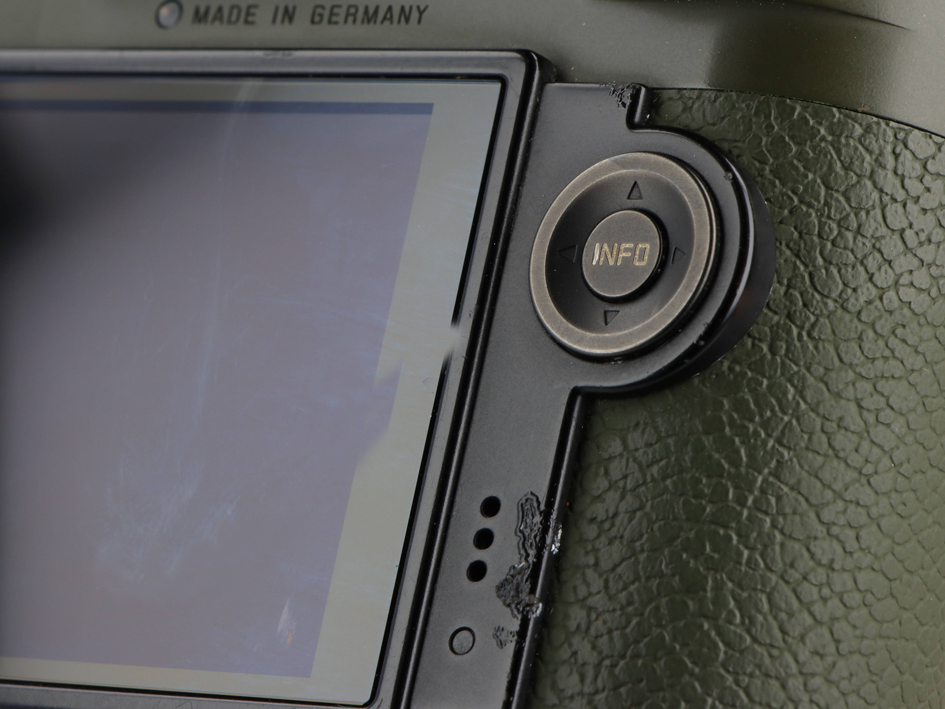 Kit Leica M-P 240 safari + Summicron 35mm ASPH (10933) Kit Leica M-P 240 safari + Summicron 35mm ASPH (10933)