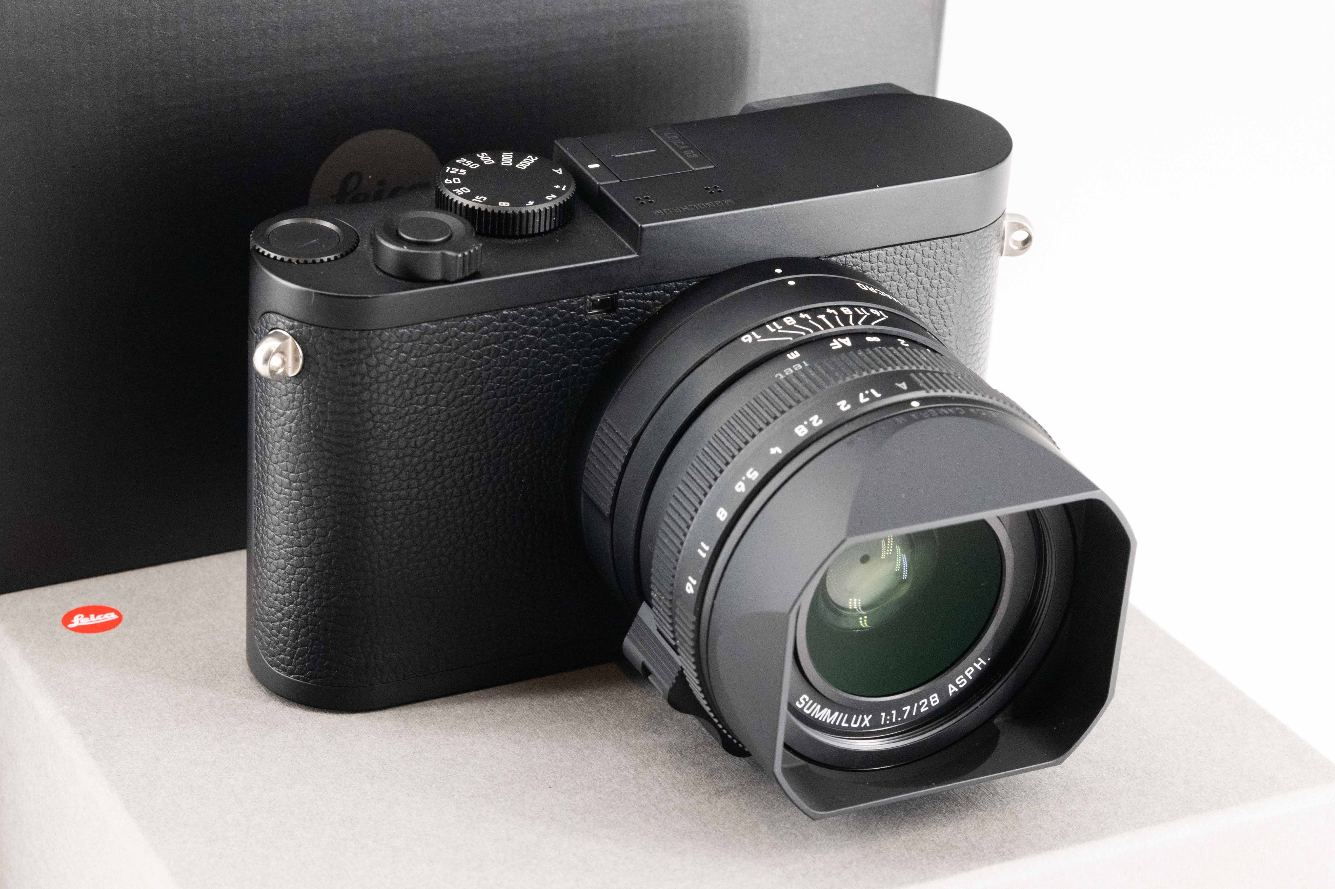 Leica Q2 Monochrom 19055