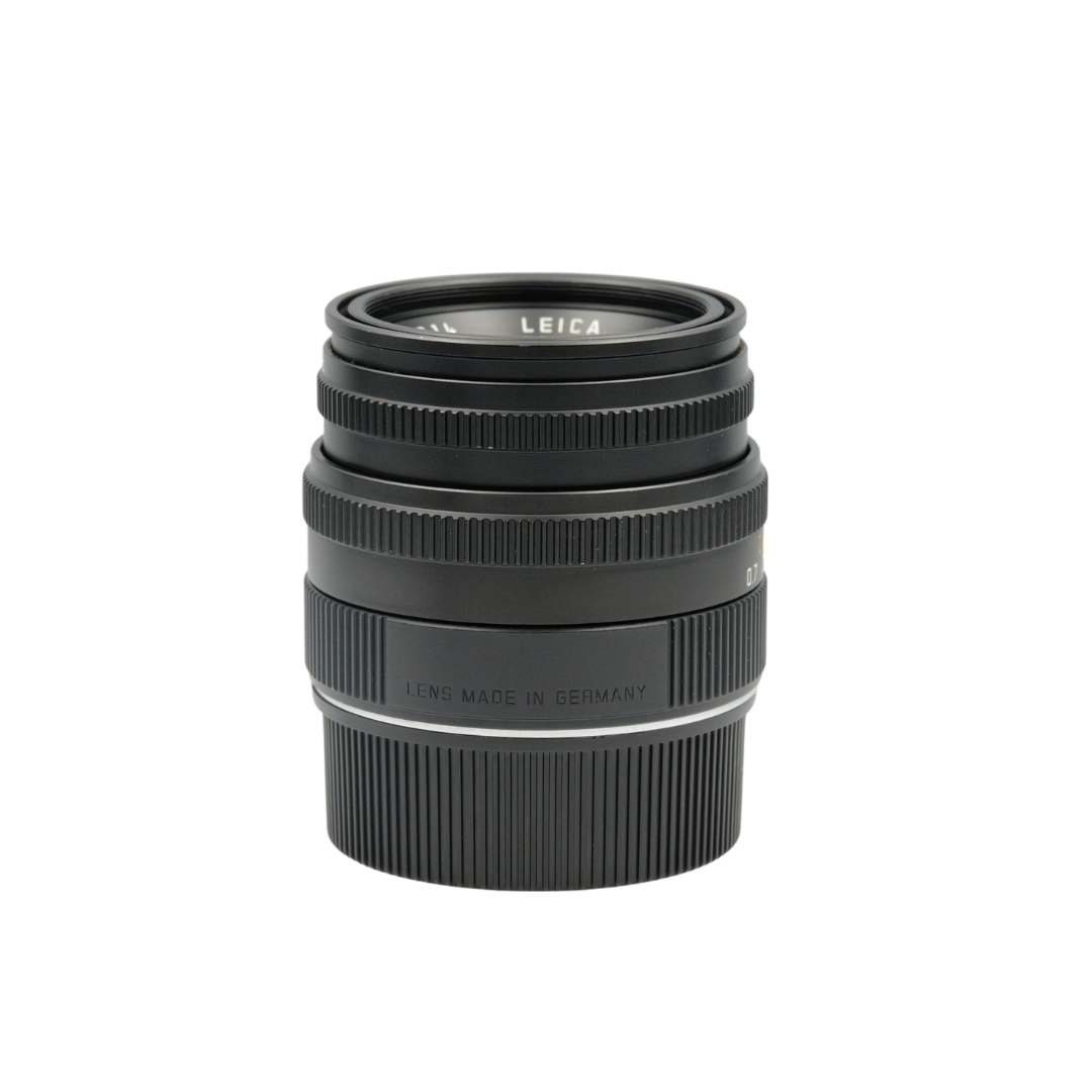 LEICA SUMMICRON-M 50mm f/2, black anodized finish
