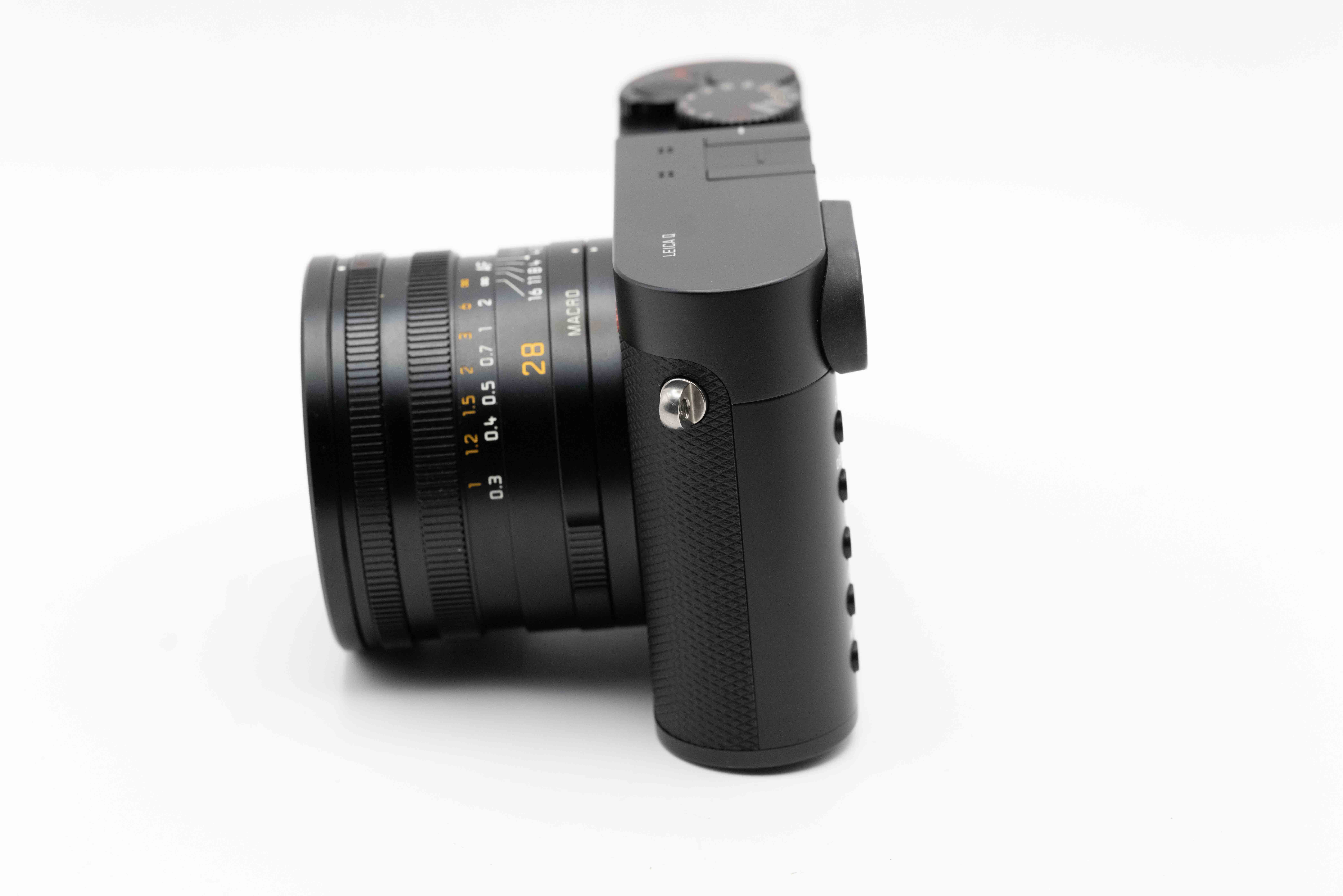 Q (Typ 116), black eloxiert