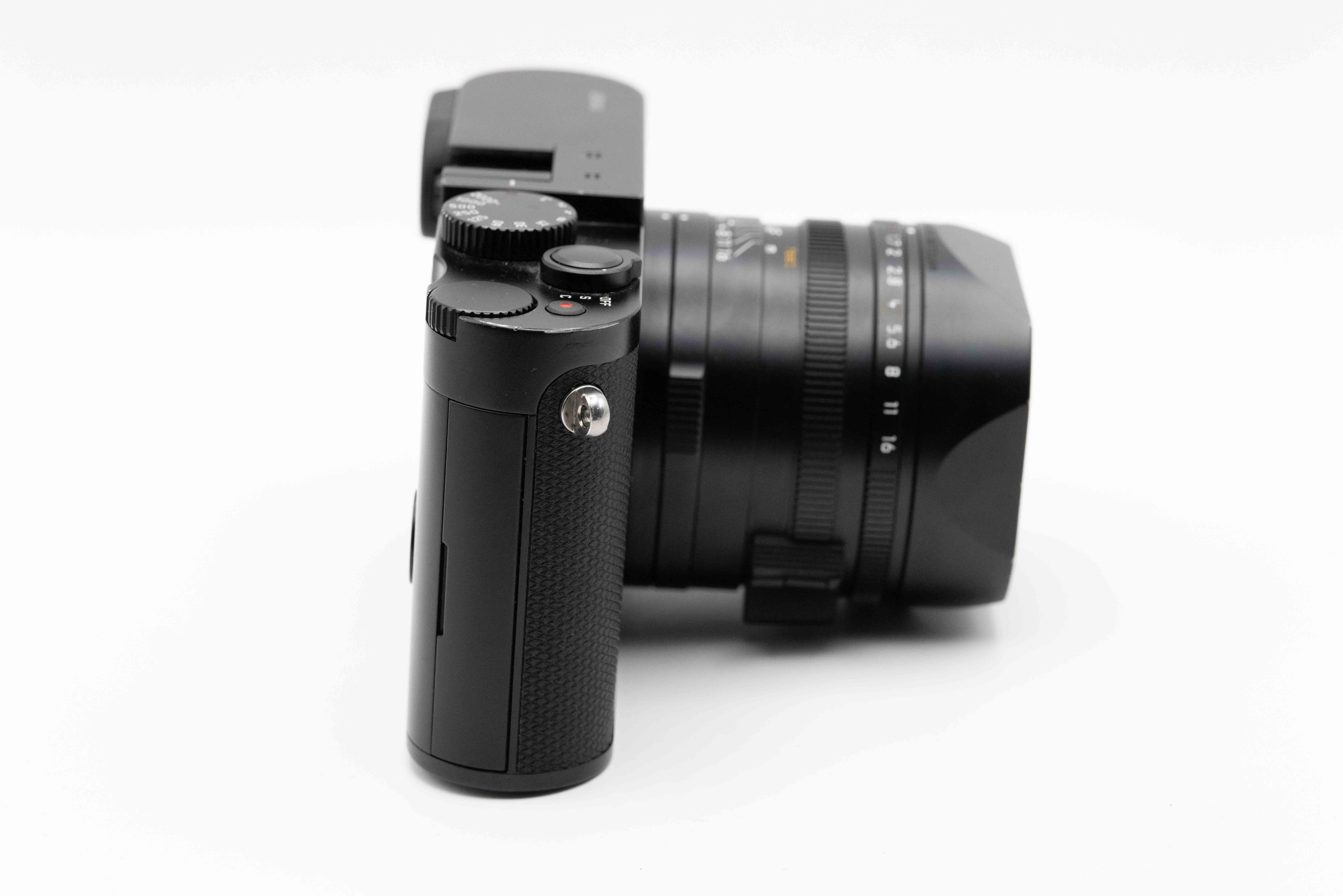 Q (Typ 116), black eloxiert