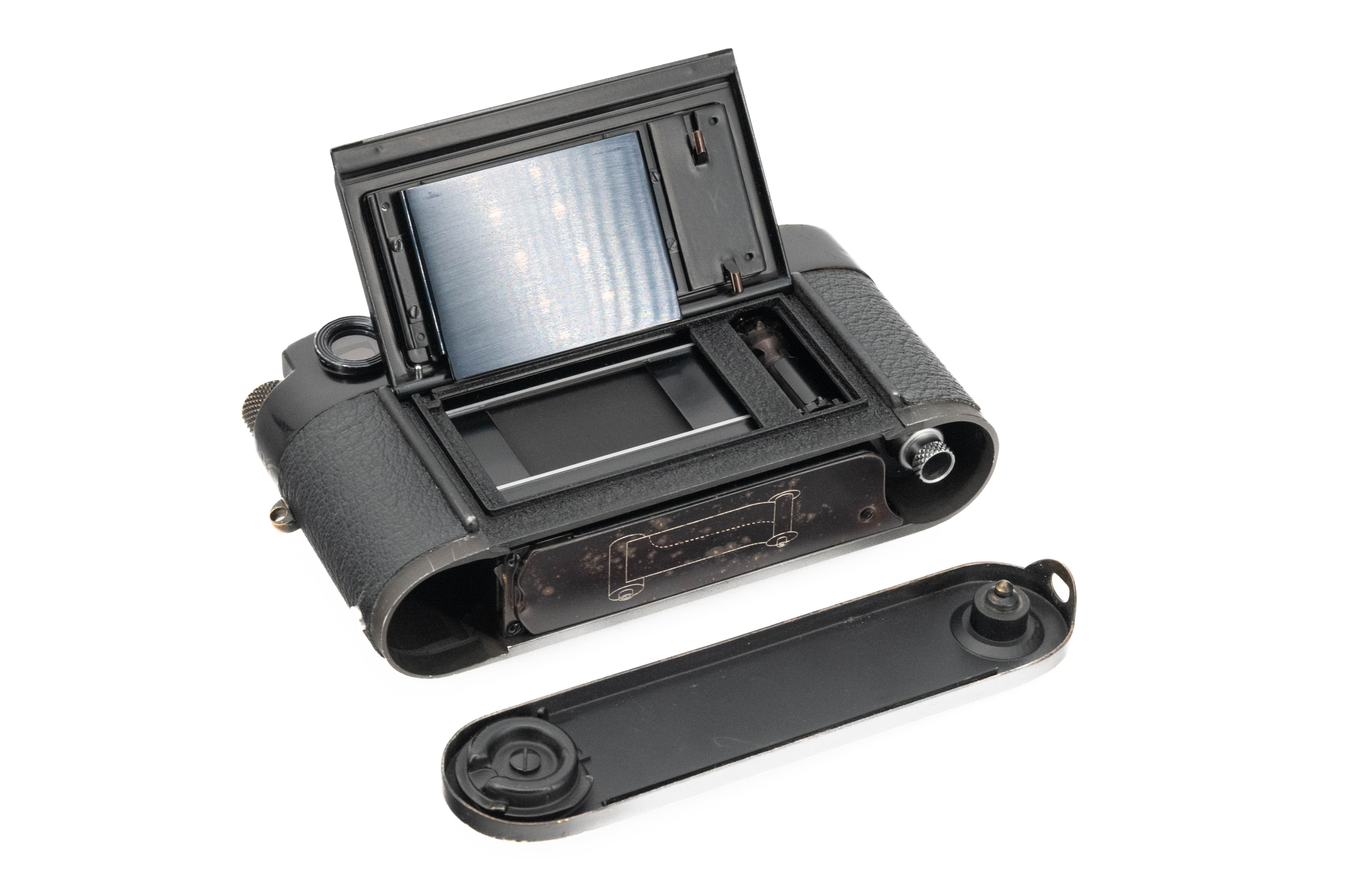 Leica M2 Black Paint