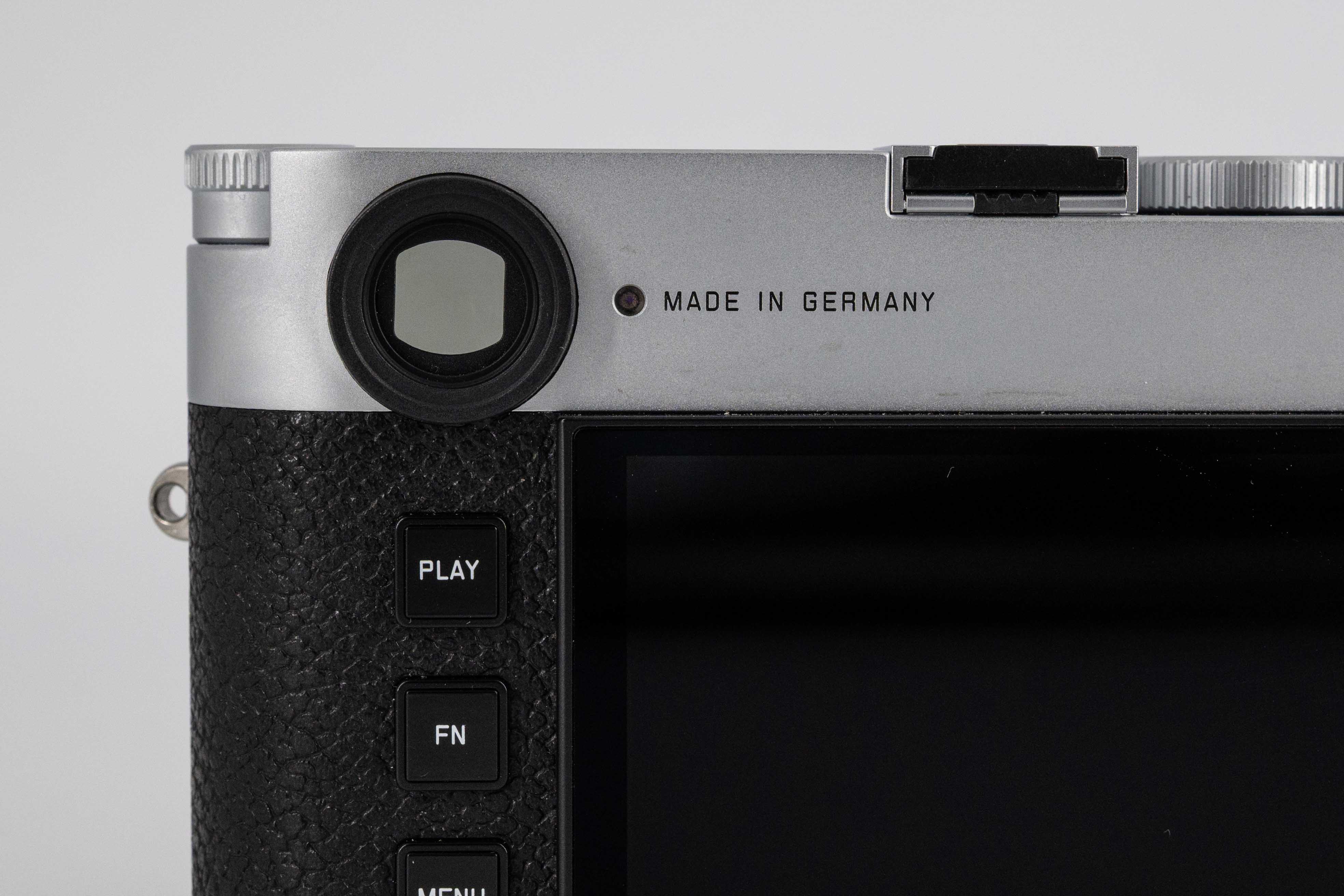 M11-P, silbern verchromt