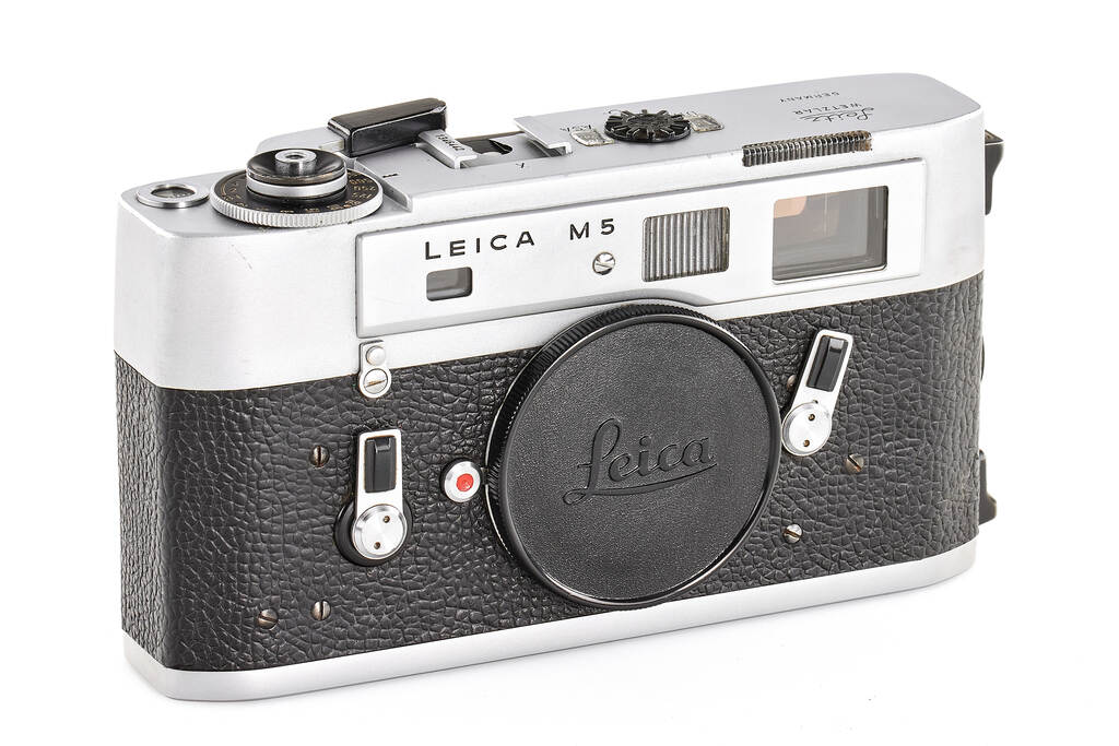 Leica M5 chrome 2-lug