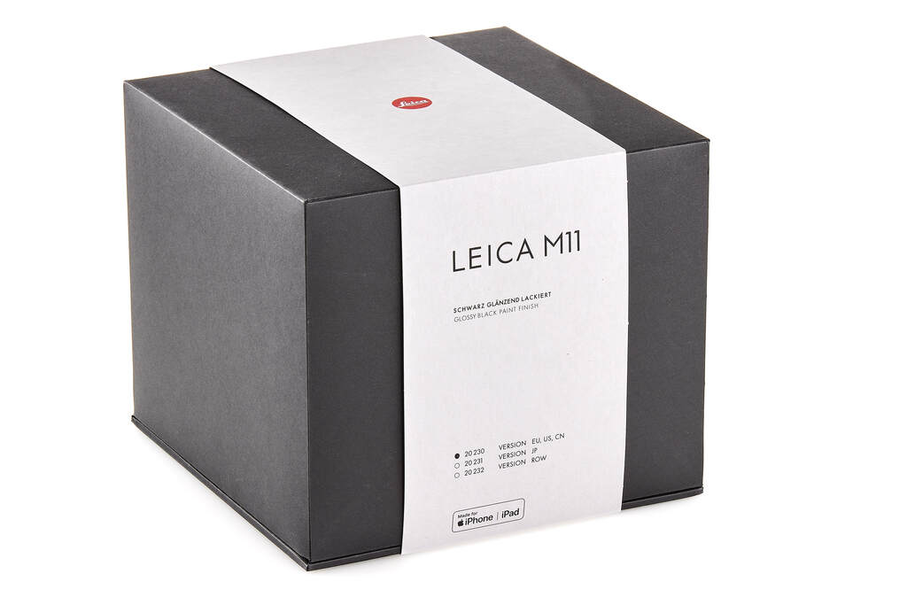 Leica M11 20230 glossy black paint - with 2 years of guarantee