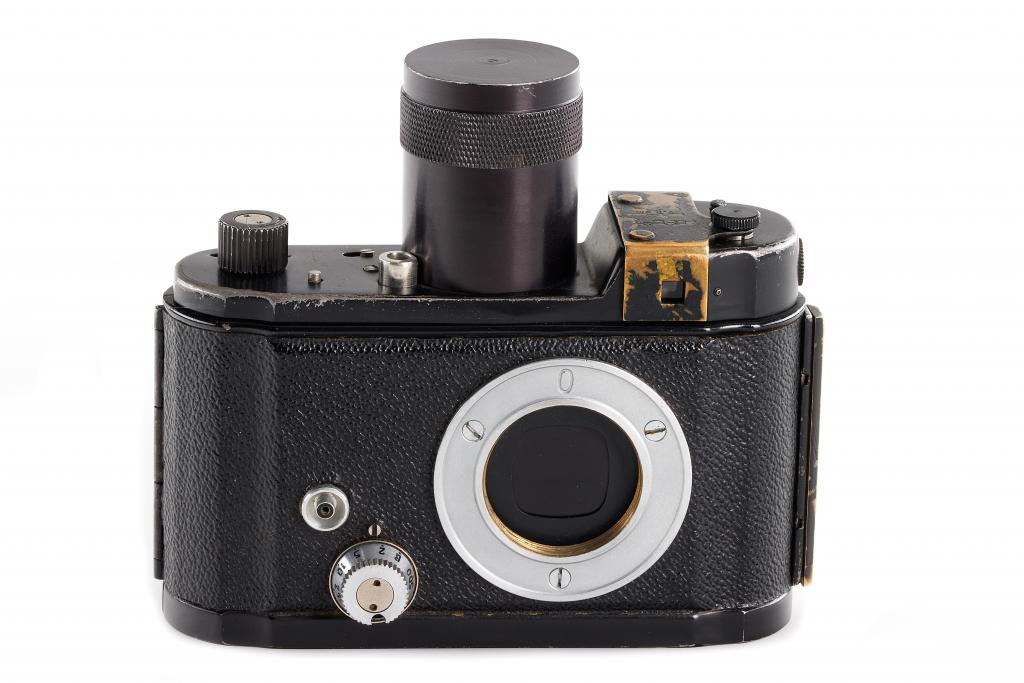 Robot II black 'Luftwaffen-Eigentum' Robot II black 'Luftwaffen-Eigentum'