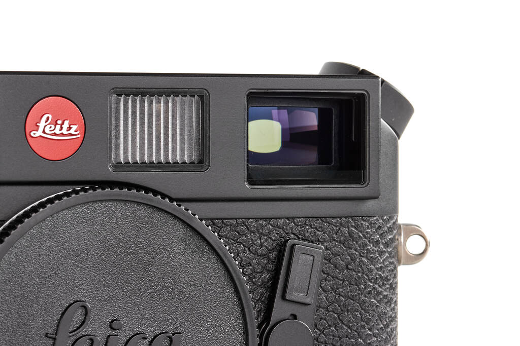 Leica M6 reissued 10557 - like new with 2 years guarantee