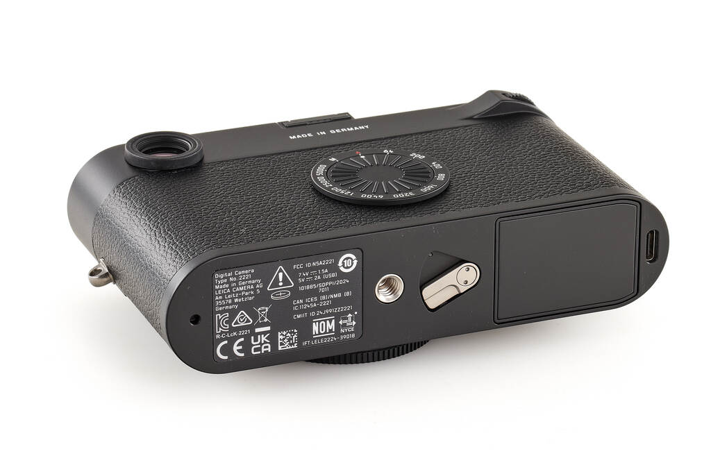 Leica M11-D 20221 black - like new with 2 years guarantee