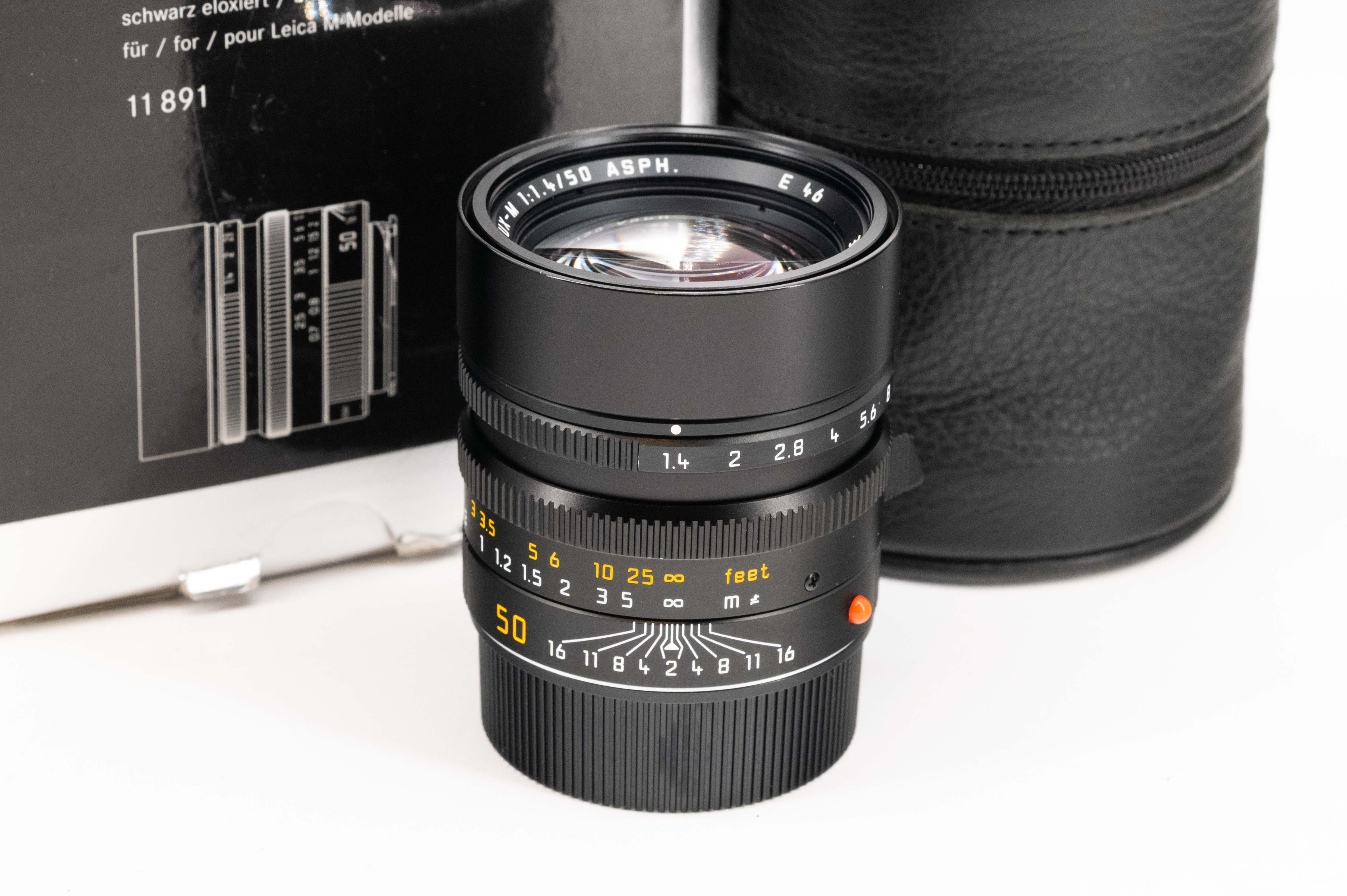 Leica Summilux-M 50mm f/1.4 ASPH Black Anodised 11891