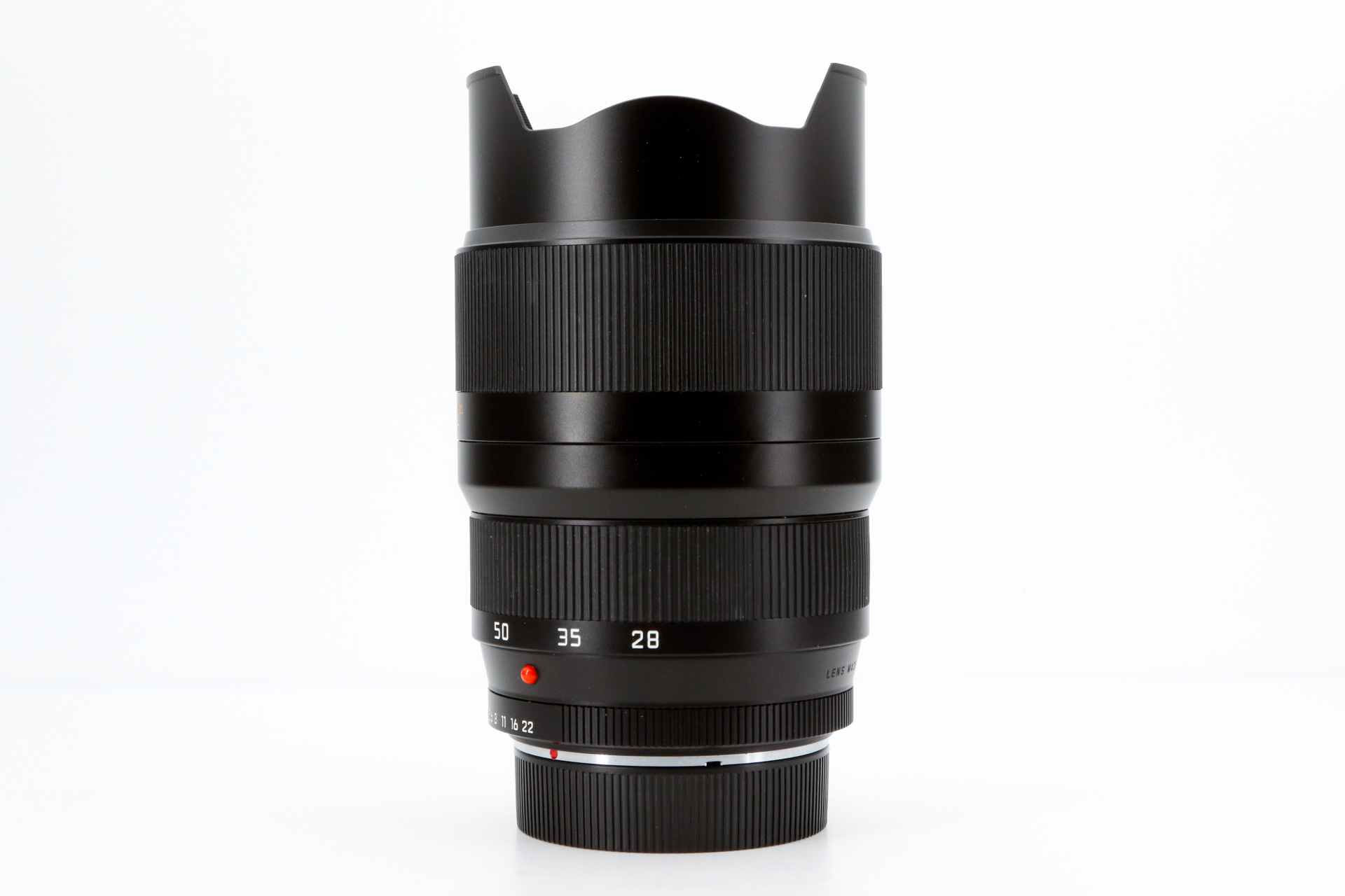 LEICA Vario-Elmarit-R 1:2,8-4,5/28-90mm ASPH. LEICA Vario-Elmarit-R 1:2,8-4,5/28-90mm ASPH.