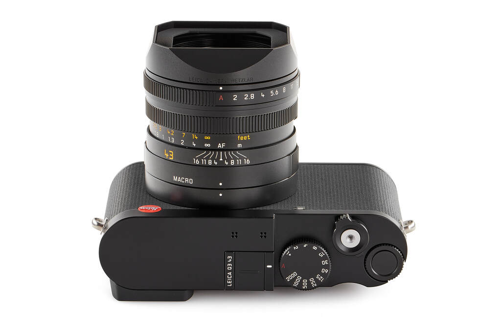 Leica Q3 43 19084 - like new with 2 years guarantee