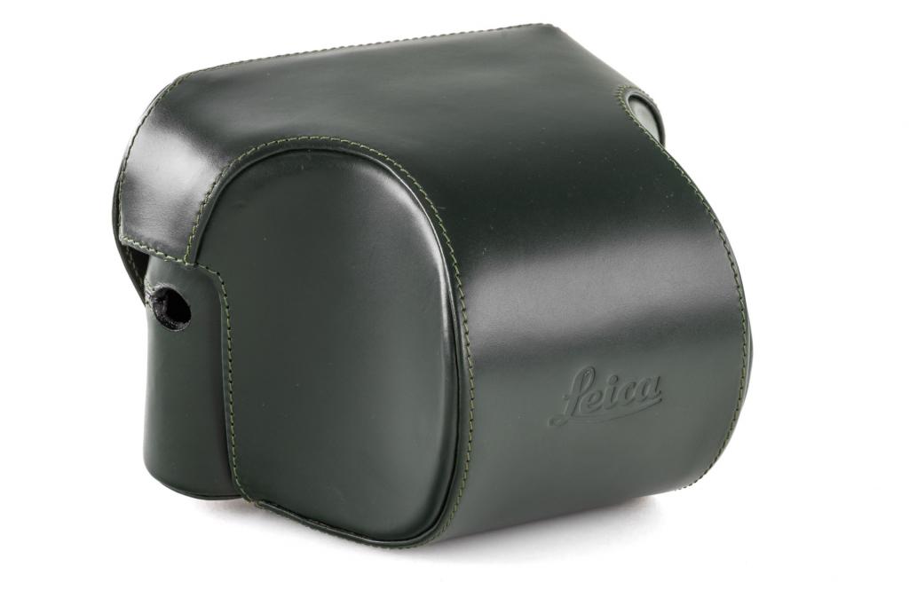 Leica M7 black à la carte green