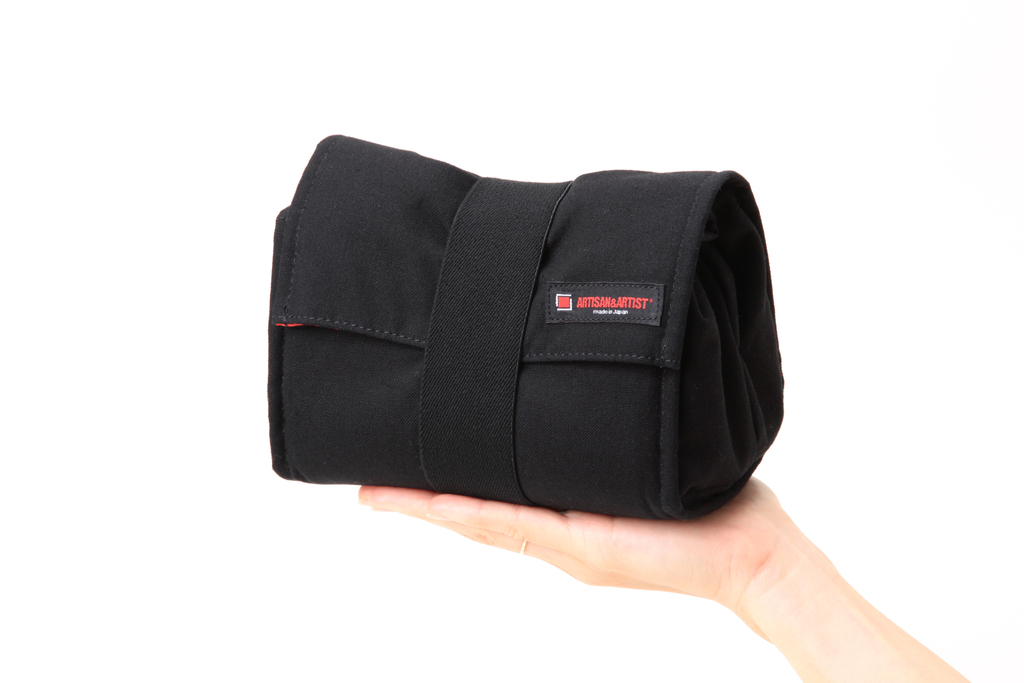 Artisan&Artist Canvas camera pouch ACAM 76 BLK
