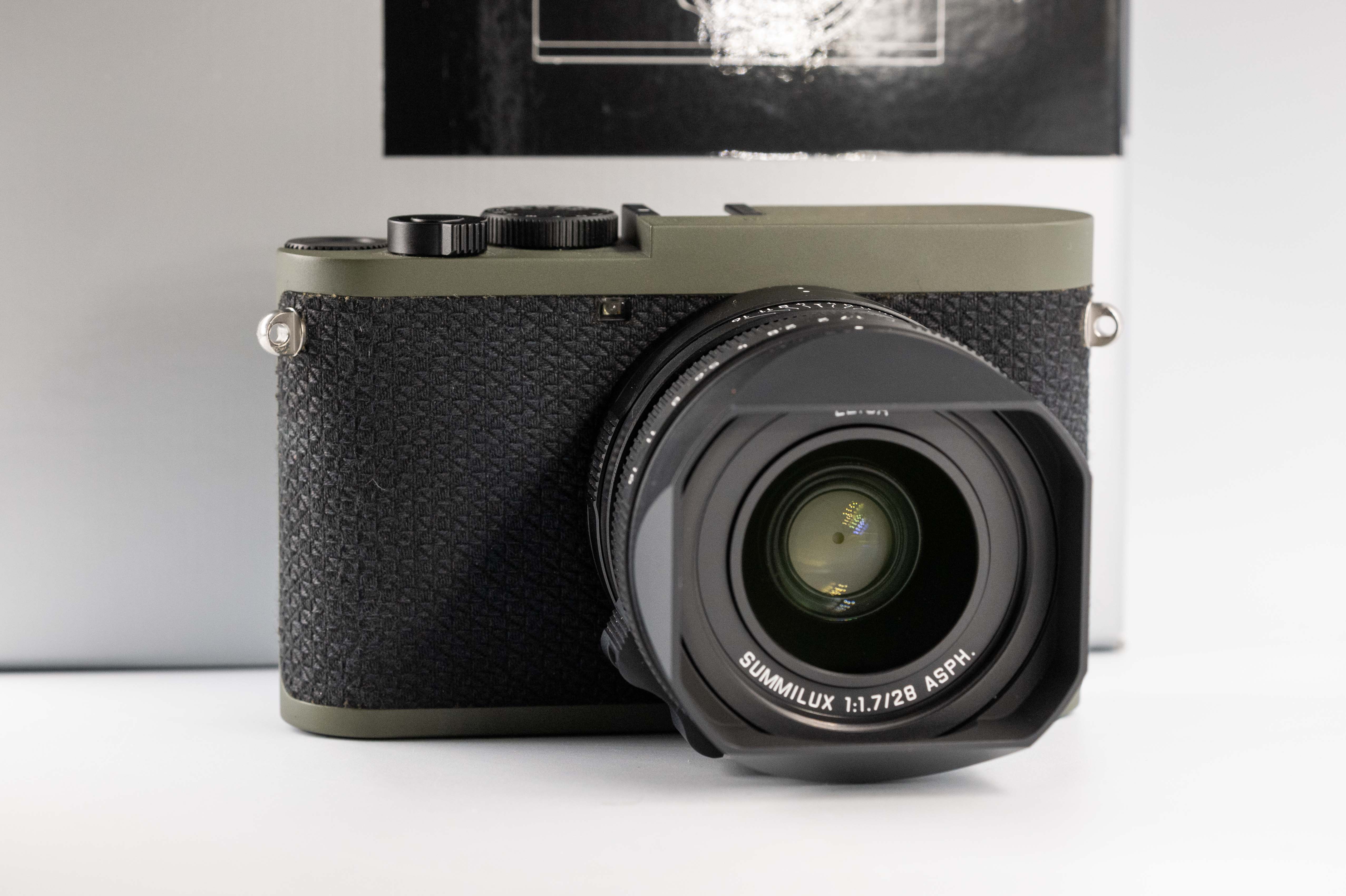 Leica Q2 Monochrom Reporter 19071