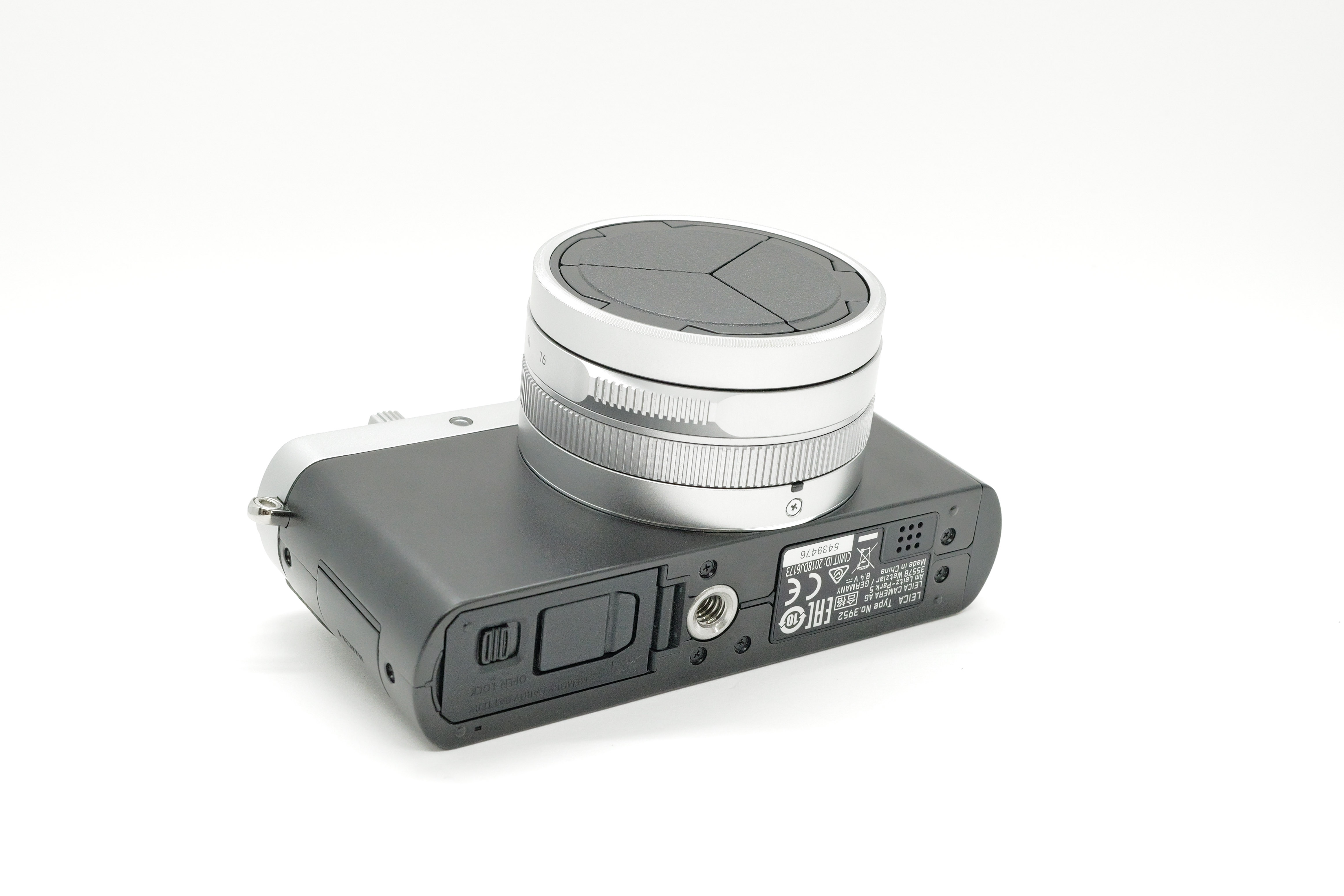 美品 Leica D-LUX7 Silver 1年保証付 シャッター数663回 美品 Leica D-LUX7 Silver 1年保証付 シャッター数663回