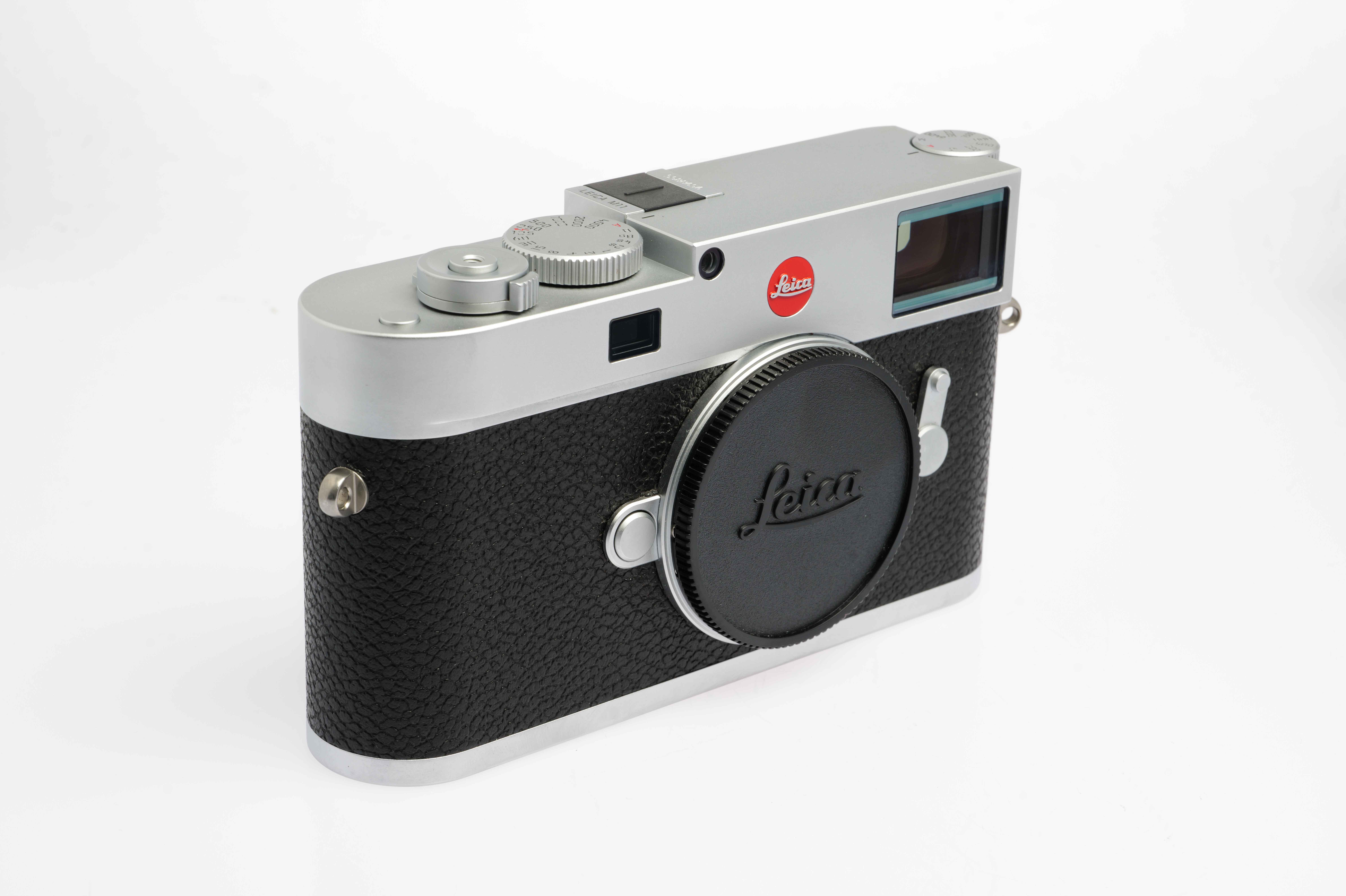 Leica M11, silbern verchromt with original packaging
