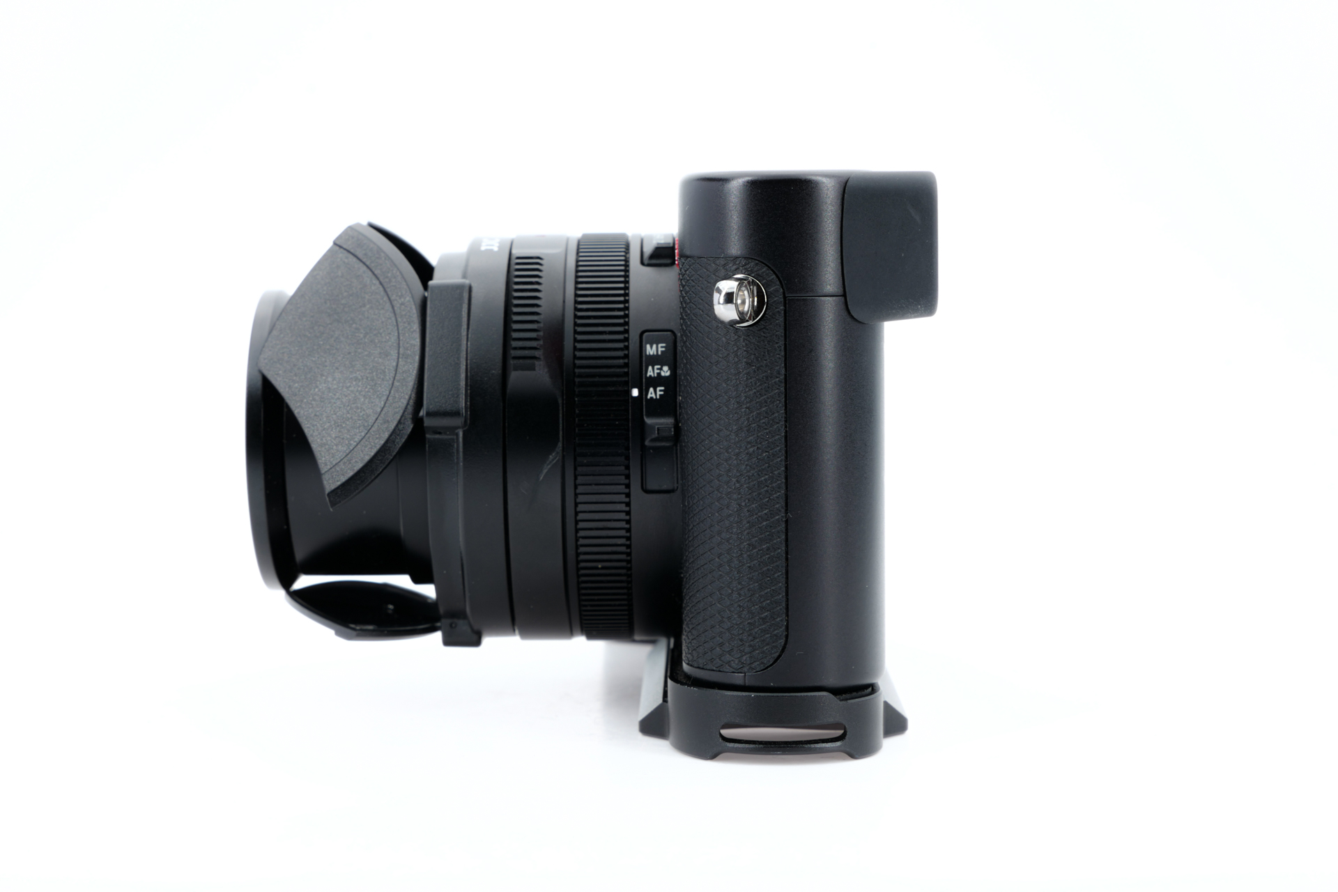 LEICA D-LUx 8 painted black