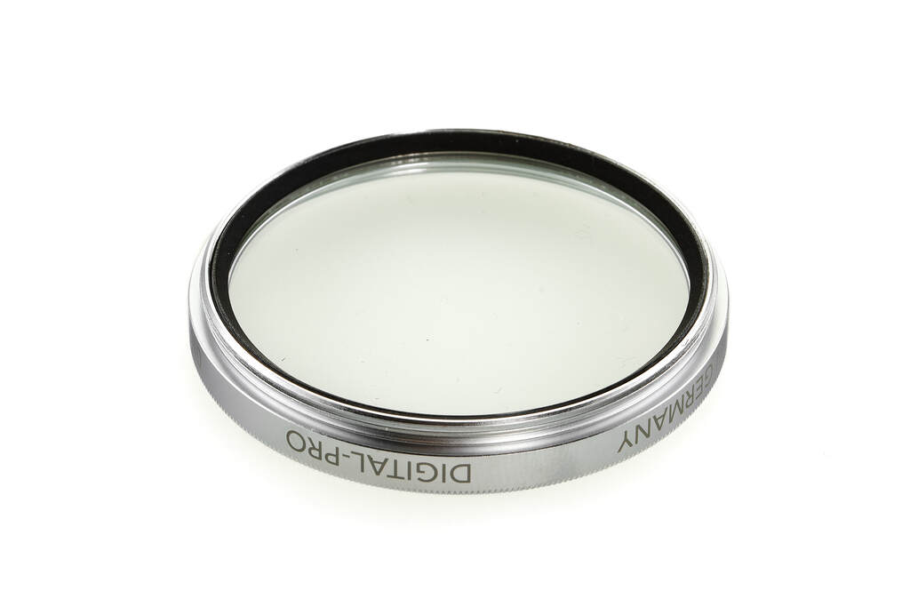 B+W 010 UV E46mm MRC DigiPro chrome