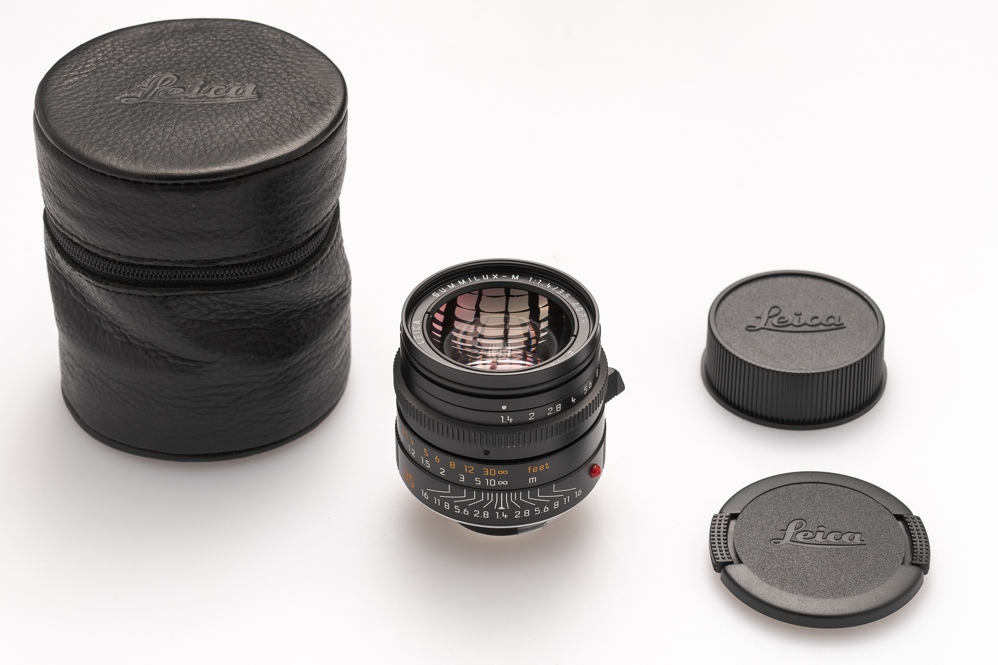 Leica 35mm Summilux-M f/1.4 ASPH., Black Anodized 11874 Leica 35mm Summilux-M f/1.4 ASPH., Black Anodized 11874