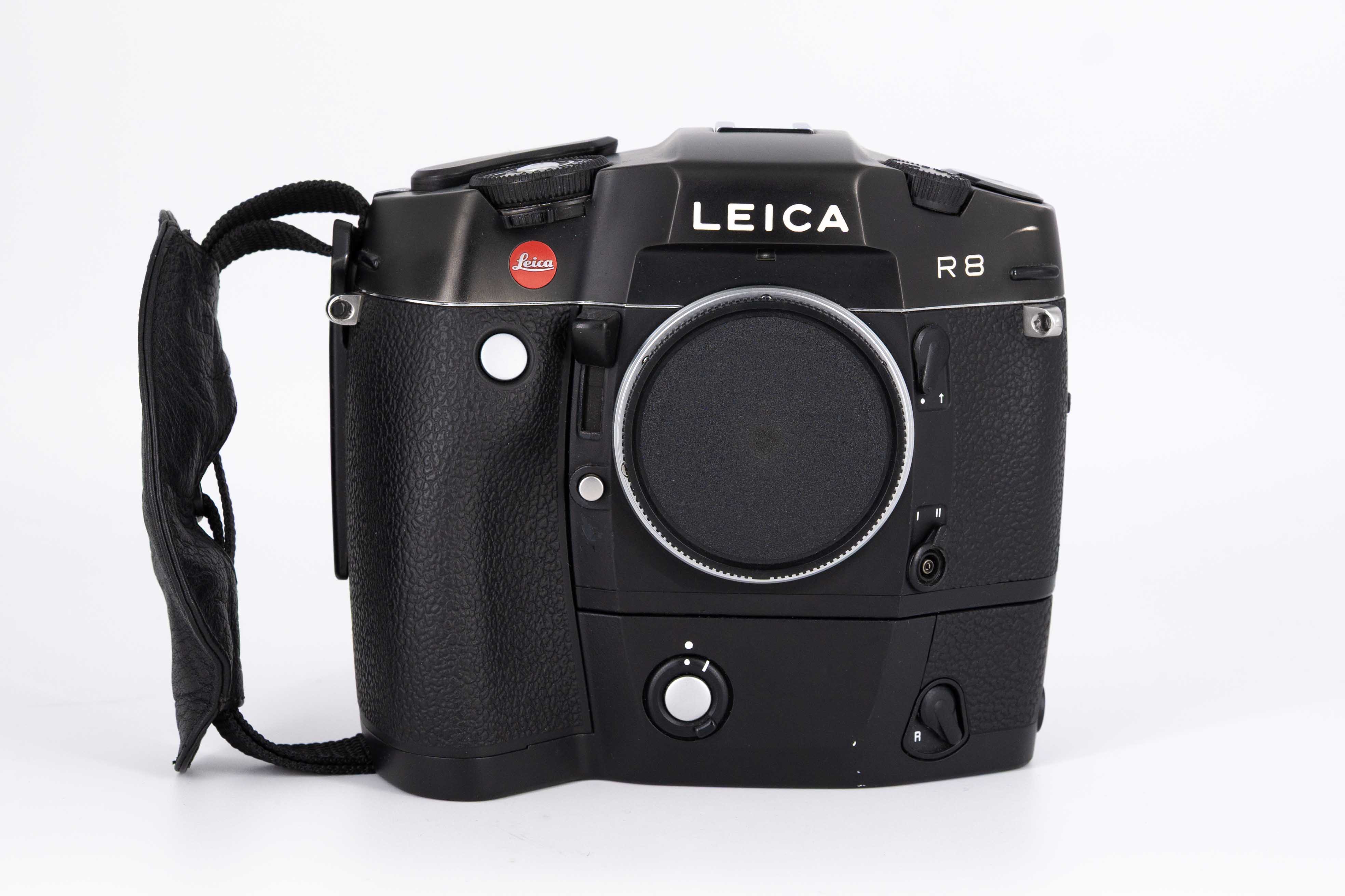 R8, schwarz verchromt